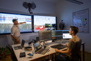 AI data scientists and wildlife biologists at the Leibniz-IZW I3 lab (photo by Jon A. Juarez)